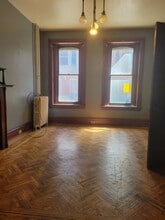 Building Photo - 28 S Hartley St