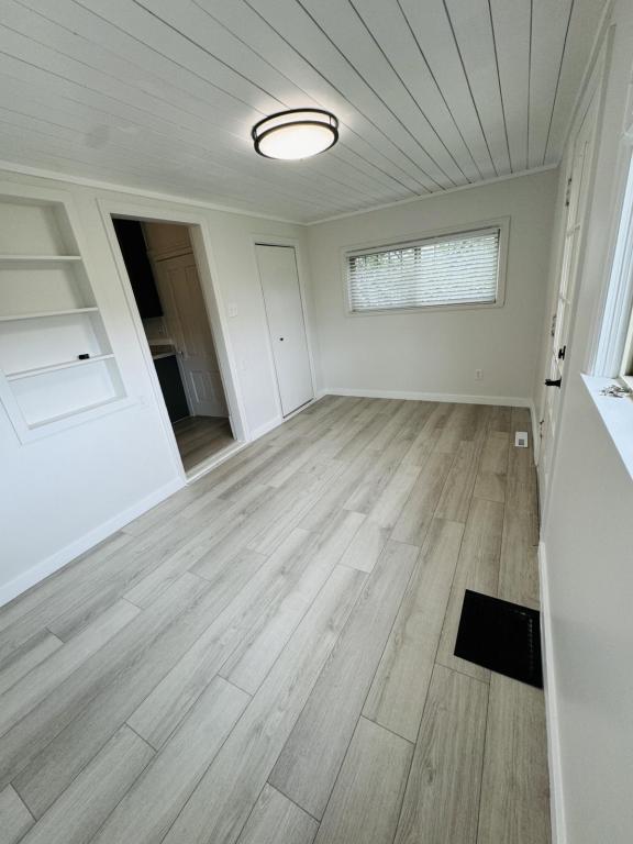 Building Photo - 821 1/2 N Ewing St