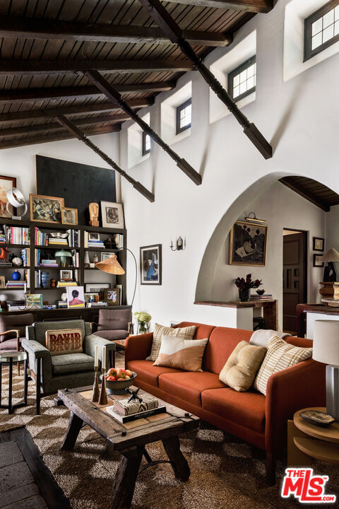 Building Photo - 1471 Havenhurst Dr