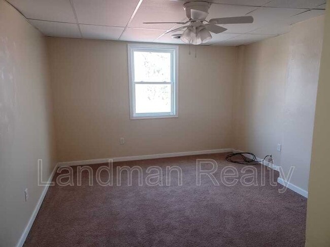 Photo - 616 Montclair St Apartment