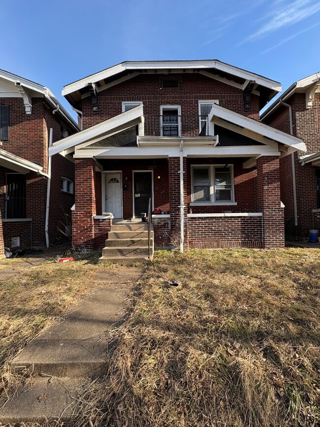 Building Photo - 3334 Aubert Ave