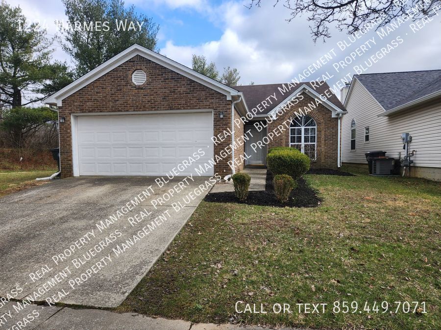 Primary Photo - Charming 3 Bedroom 2 Bath Home in Andover