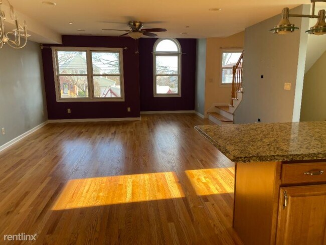 Building Photo - 2 br, 2 bath Condo - 43 Schuyler Ave 105 U...