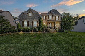 Building Photo - 4155 Old Light Cir