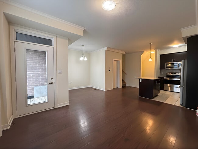 Building Photo - 590 N Service Rd