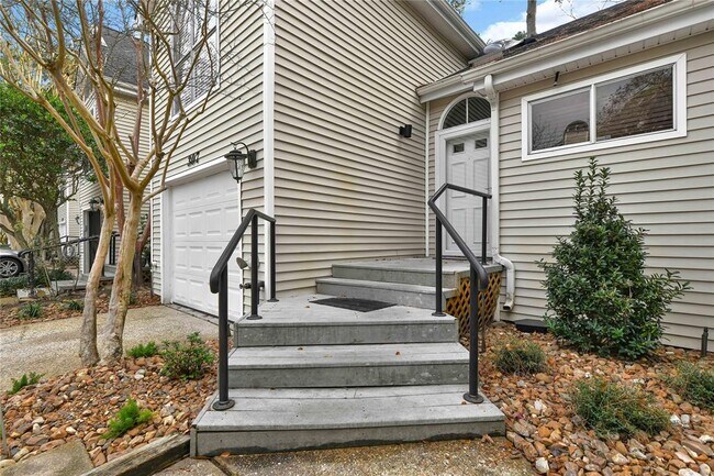 Building Photo - 3307 Golden Trails Dr