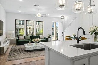 Building Photo - 630 Blue Rdg Dr