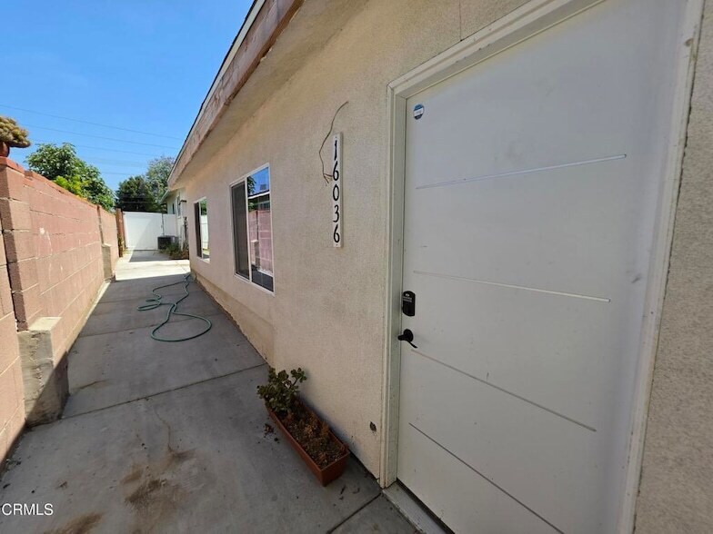 Photo - 16034 San Fernando Mission Boulevard Unit