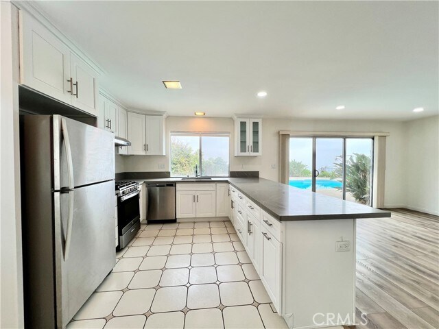 Foto del edificio - 27844 Longhill Dr