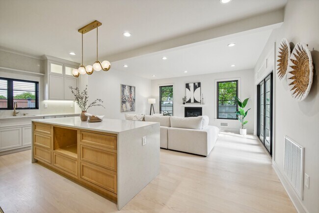 Foto del edificio - 105 Squire Hill Rd