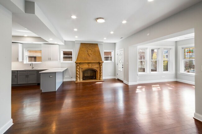 Foto del edificio - 4637 N Dover St