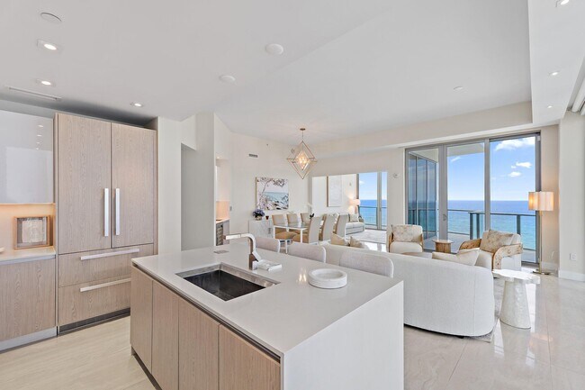 Foto del edificio - 3100 N Ocean Dr