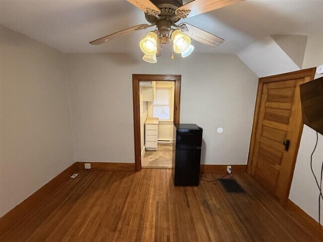 Foto del edificio - 10 Howard Pl