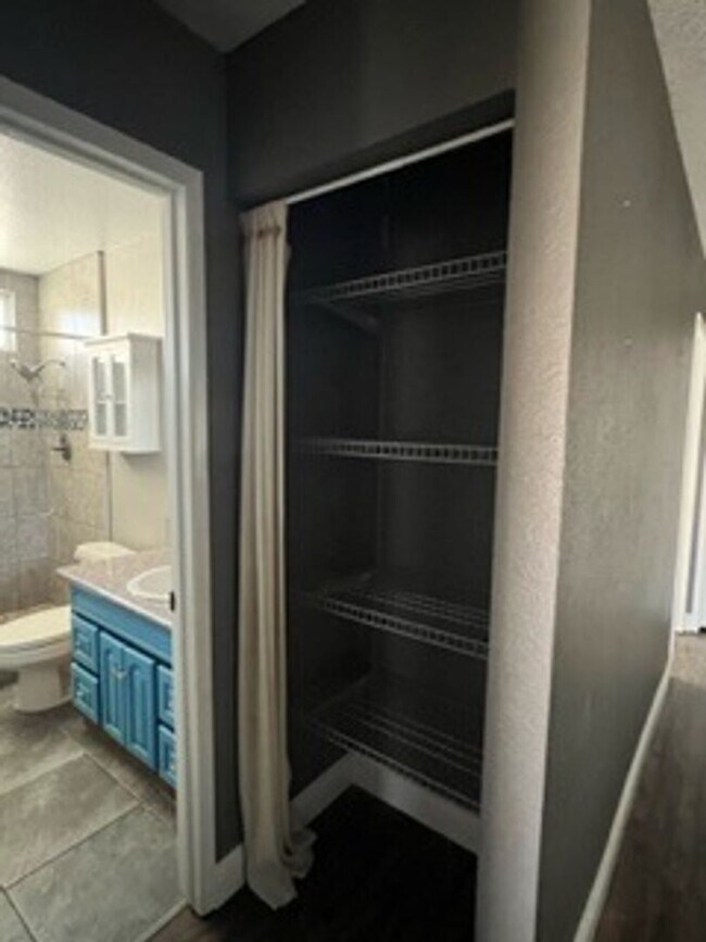 Foto del edificio - 4 br, 2 bath House - 7901 Farnell Way