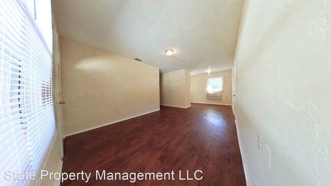 Building Photo - 2 br, 1 bath House - 1800 SW 7th Place