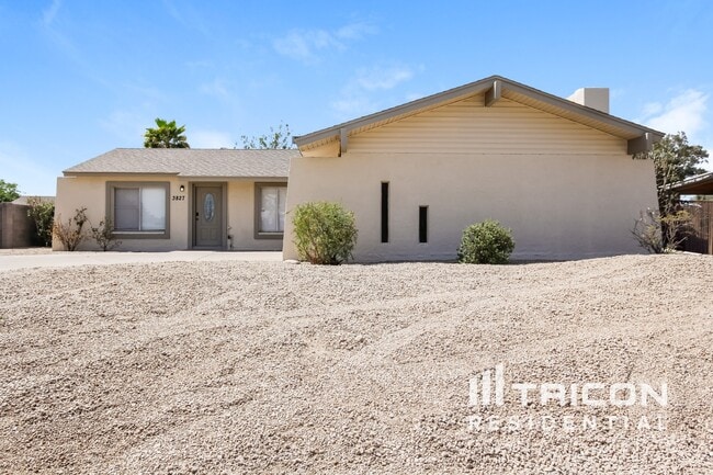Building Photo - 3827 W Gelding Dr