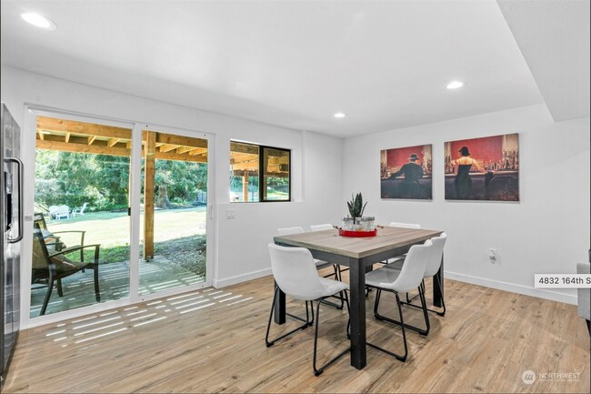 Foto del edificio - 4832 164th St SW