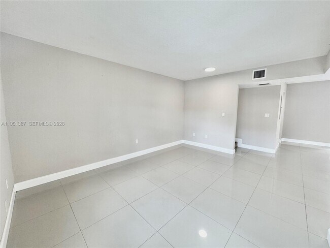Foto del edificio - 3840 SW 52nd Ave