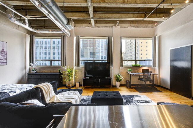 Photo - 705 Main St Apartment