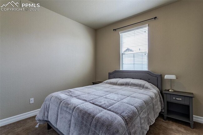 Building Photo - 3084 Ironton Creek Pt