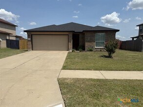 Building Photo - 2302 Terry Dr
