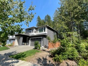 Building Photo - 4808 Amherst Way SW