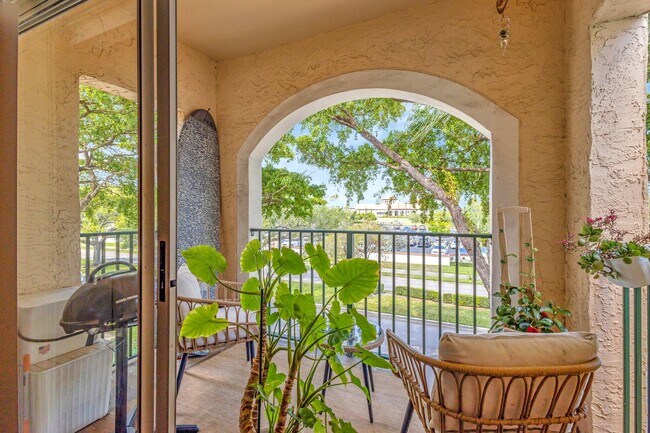 Foto del edificio - 1739 Village Blvd