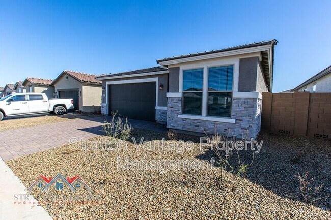 Building Photo - 18377 W Ewers Dr