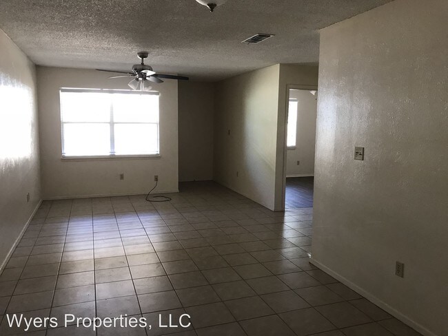 Building Photo - 2 br, 1.5 bath Apartment - 101B Bass