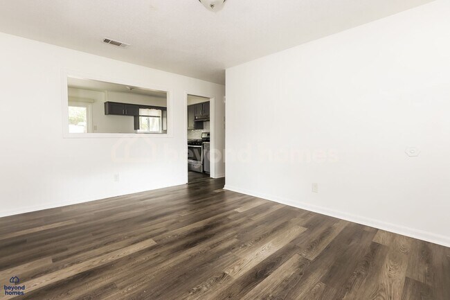 Foto del edificio - Welcome to your absolutely adorable, move-in ready 3 bed, 1 bath!