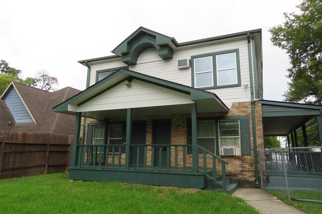 Building Photo - 4741 Park Dr