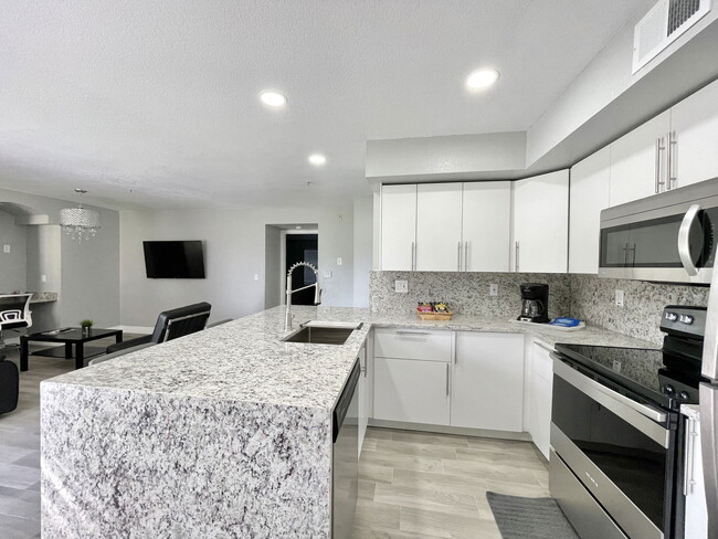 Building Photo - 7210 Westpointe Blvd