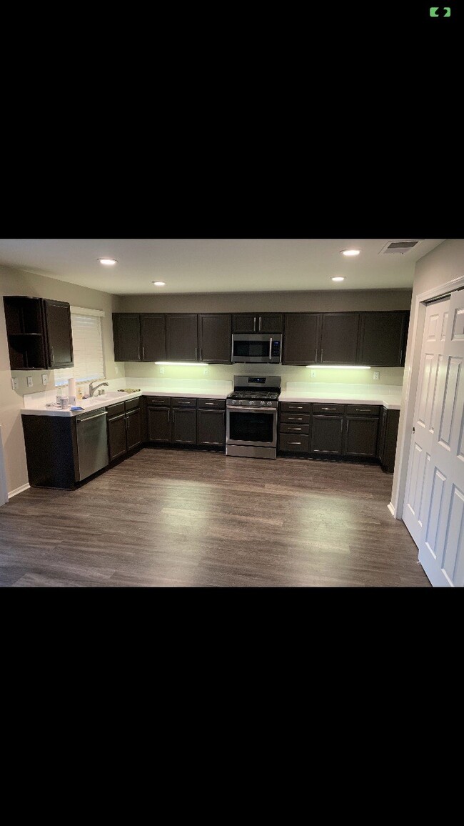 kitchen - 28244 Springvale Ln