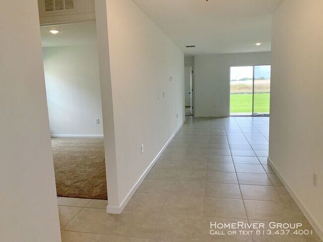 Building Photo - Brand new 4/2 home
