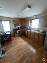 Building Photo - 1615 Poplar St