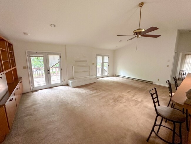 Building Photo - Lake Monticello 3bed/2Bath Rental