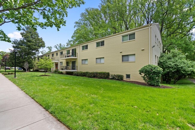 Foto del edificio - 10643 Weymouth St