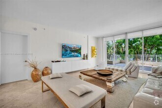 Building Photo - 765 Crandon Blvd
