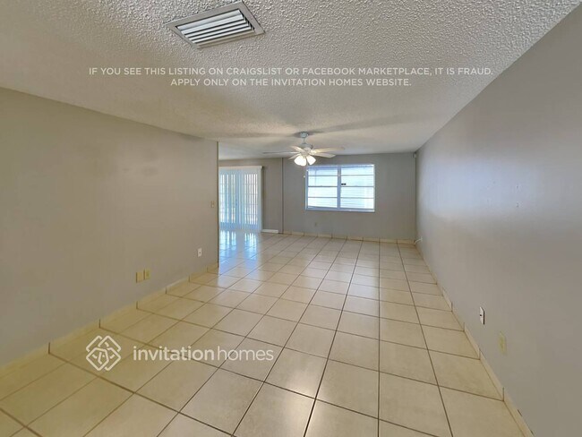Foto del edificio - 16012 Sharewood Dr