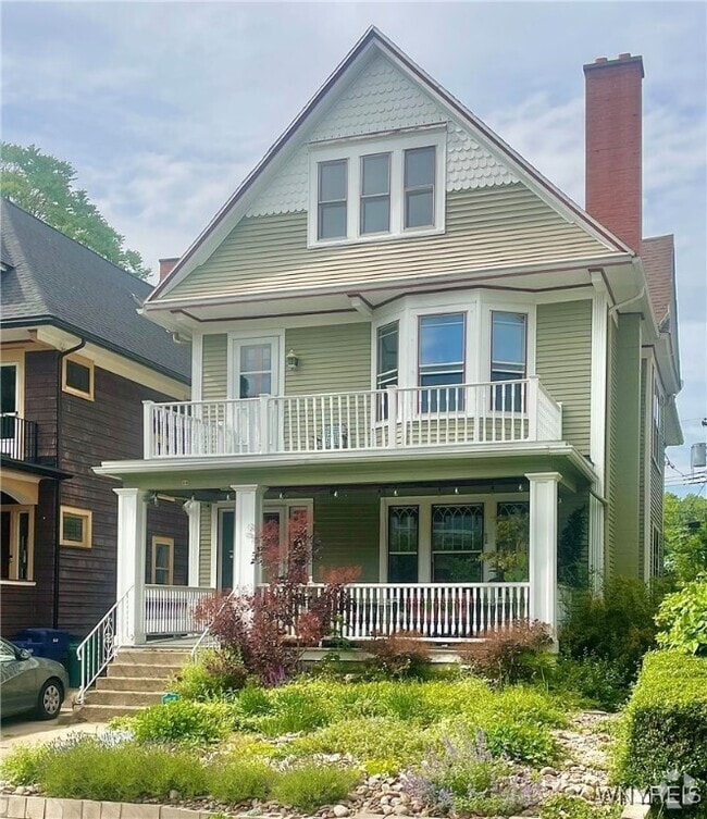 Building Photo - 30 Inwood Pl