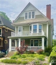 Building Photo - 30 Inwood Pl