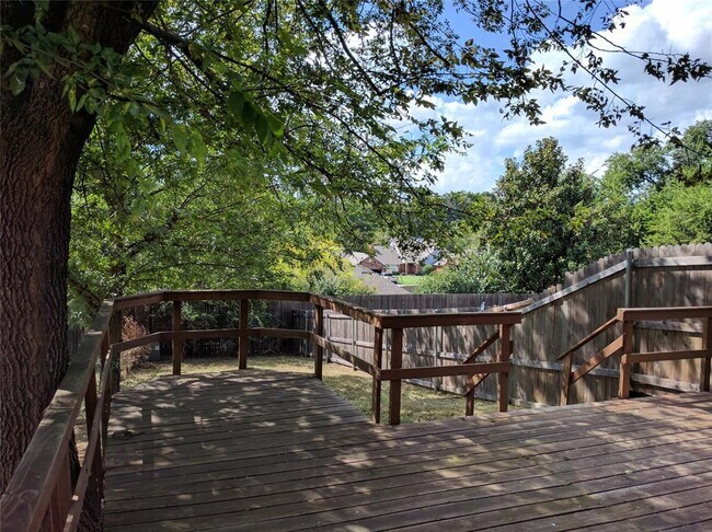 Foto del edificio - 3206 Ridgecrest Ct