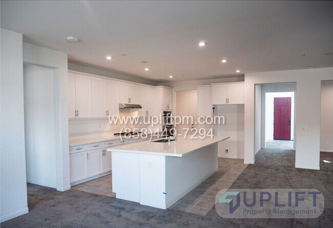Building Photo - 2412 Medley Ln