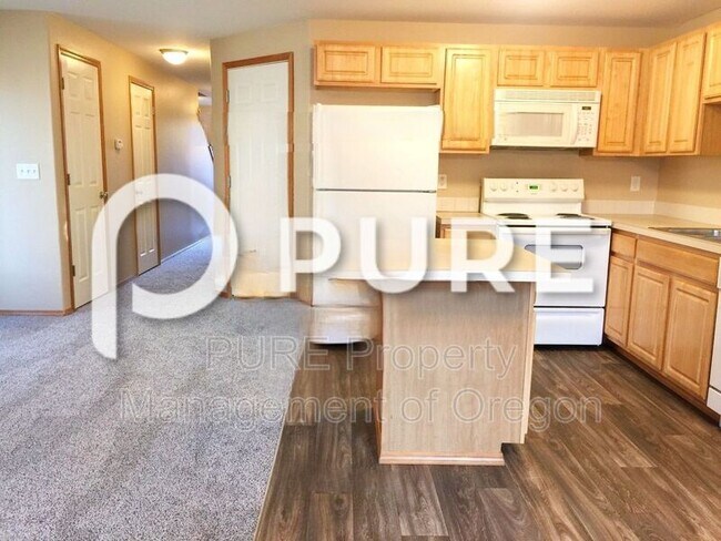 Foto del edificio - 3123 NE 103rd Pl