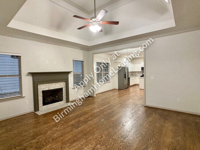 Foto del edificio - 2044 Springfield Dr