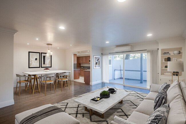 Dining room and kitchen - 7560 Hollywood Blvd