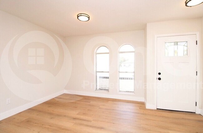 Foto del edificio - 4708 W San Miguel Ave