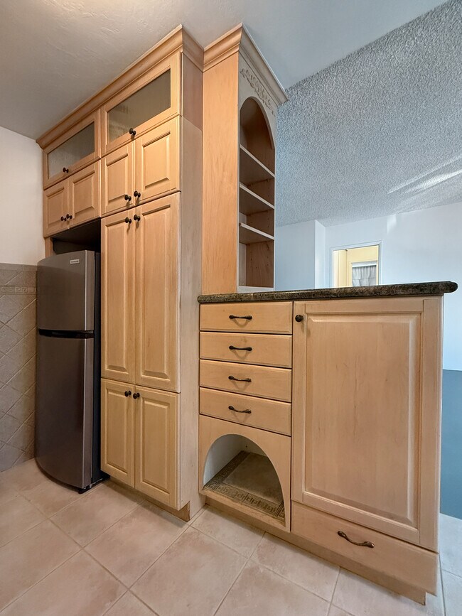 Foto del edificio - 250 Linden Ave