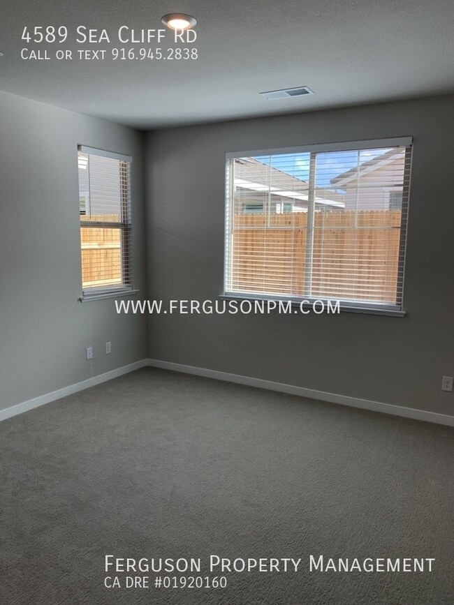 Building Photo - Pet Friendly Solar Home in West Roseville