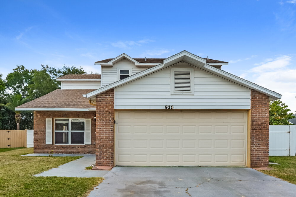 Primary Photo - 930 Maple Forest Dr